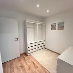 Designer In Erstbezug 75 Tv Mit Netflix Und Offene Kueche Wehome Premium Apartment Sinsheim