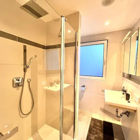 Designer In Erstbezug 75 Tv Mit Netflix Und Offene Küche Wehome Premium *