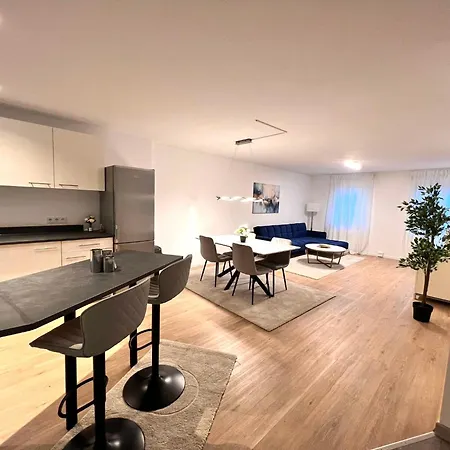 Designer In Erstbezug 75 Tv Mit Netflix Und Offene Kueche Wehome Premium * Sinsheim