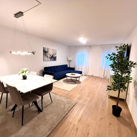 Designer In Erstbezug 75 Tv Mit Netflix Und Offene Kueche Wehome Premium Apartment
