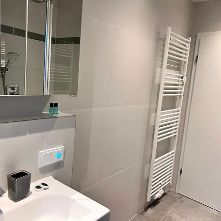 Apartment Designer In Erstbezug 75 Tv Mit Netflix Und Offene Kueche Wehome Premium