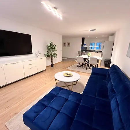 Apartment Designer In Erstbezug 75 Tv Mit Netflix Und Offene Kueche Wehome Premium