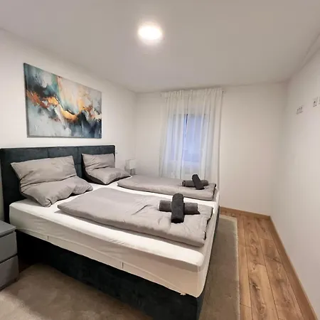 Designer In Erstbezug 75 Tv Mit Netflix Und Offene Küche Wehome Premium Apartamento *